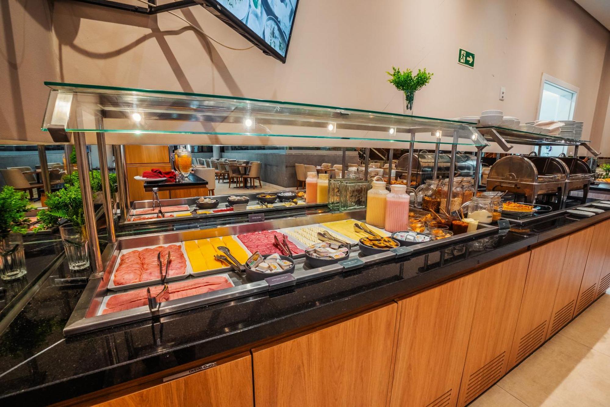 Laghetto Estacao Hotel 4*